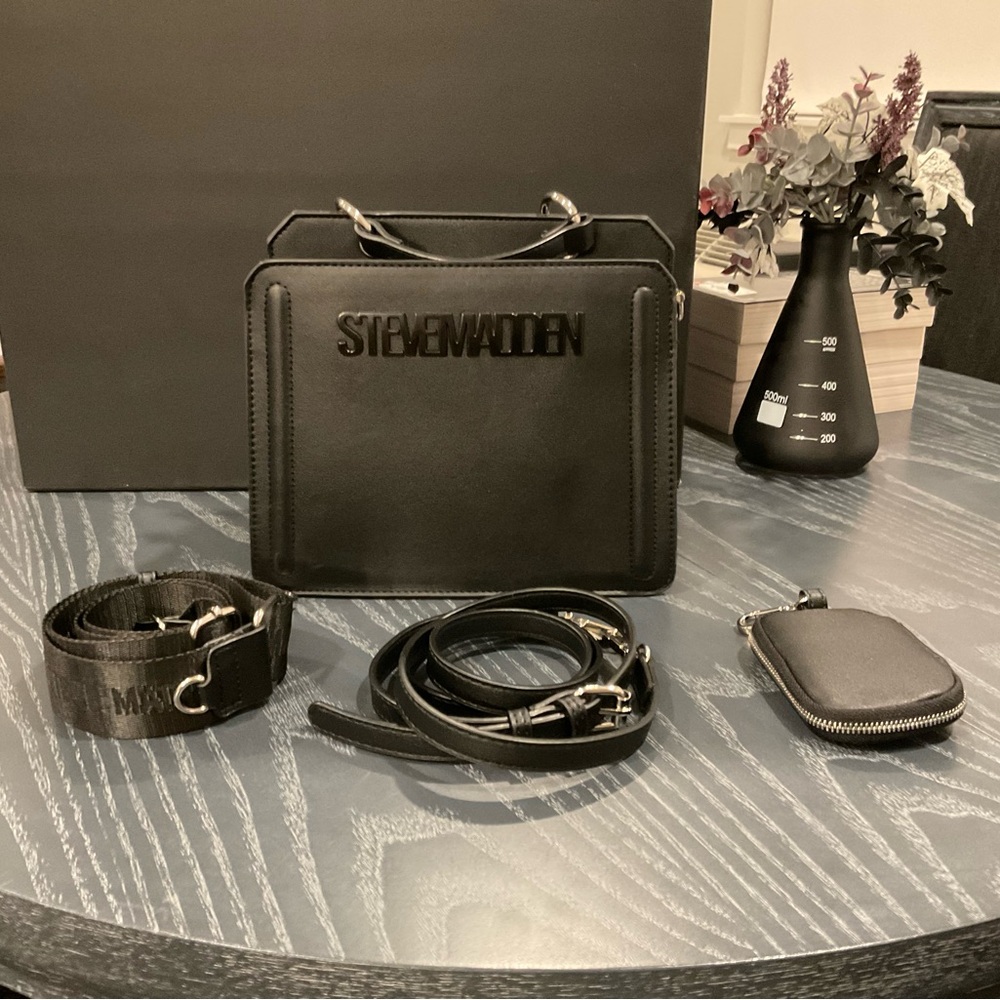 Steve Madden Evelyn Bag Black.